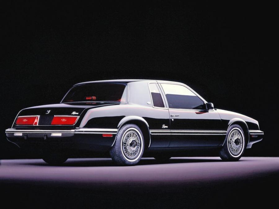  Buick Riviera 1986 года  (фото 6 из 14)